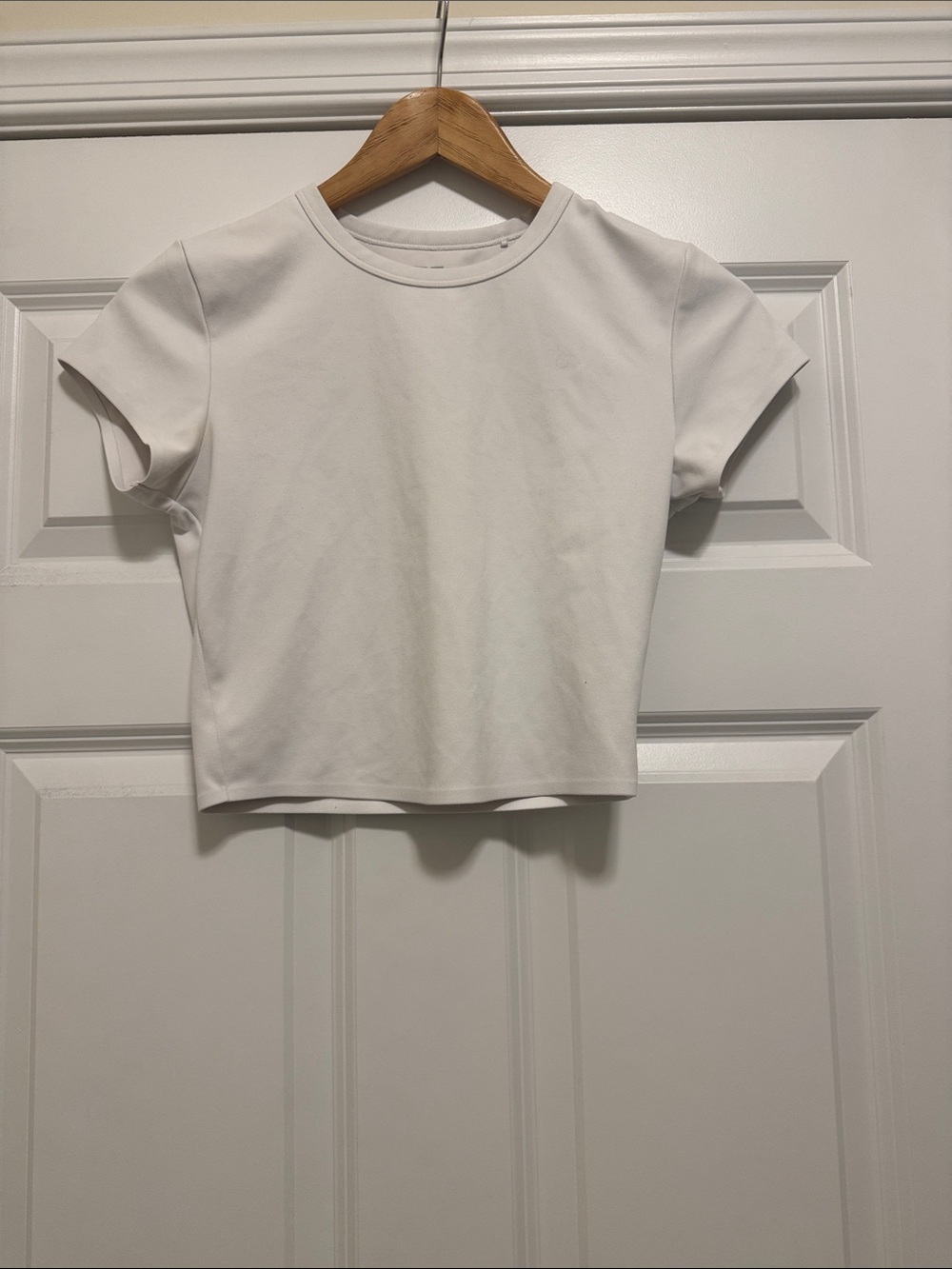 UNI QLO White Short-Sleeve Crop Top
